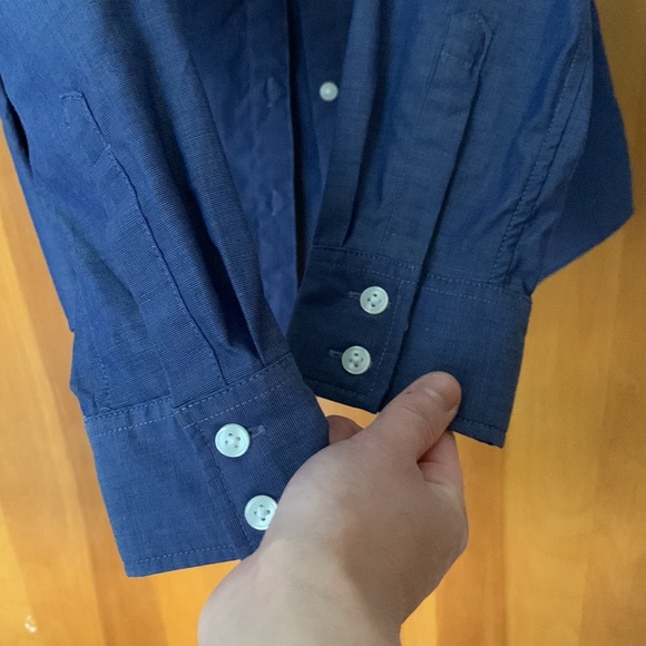 Banana Republic Tailored Fit Blue Button Down - Picture 3 of 5